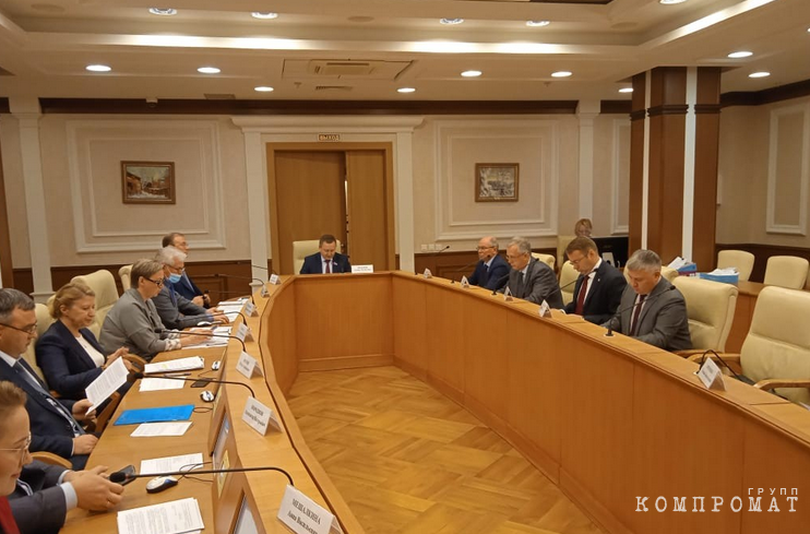 Заседание комитета по промышленной политике Заксобрания региона